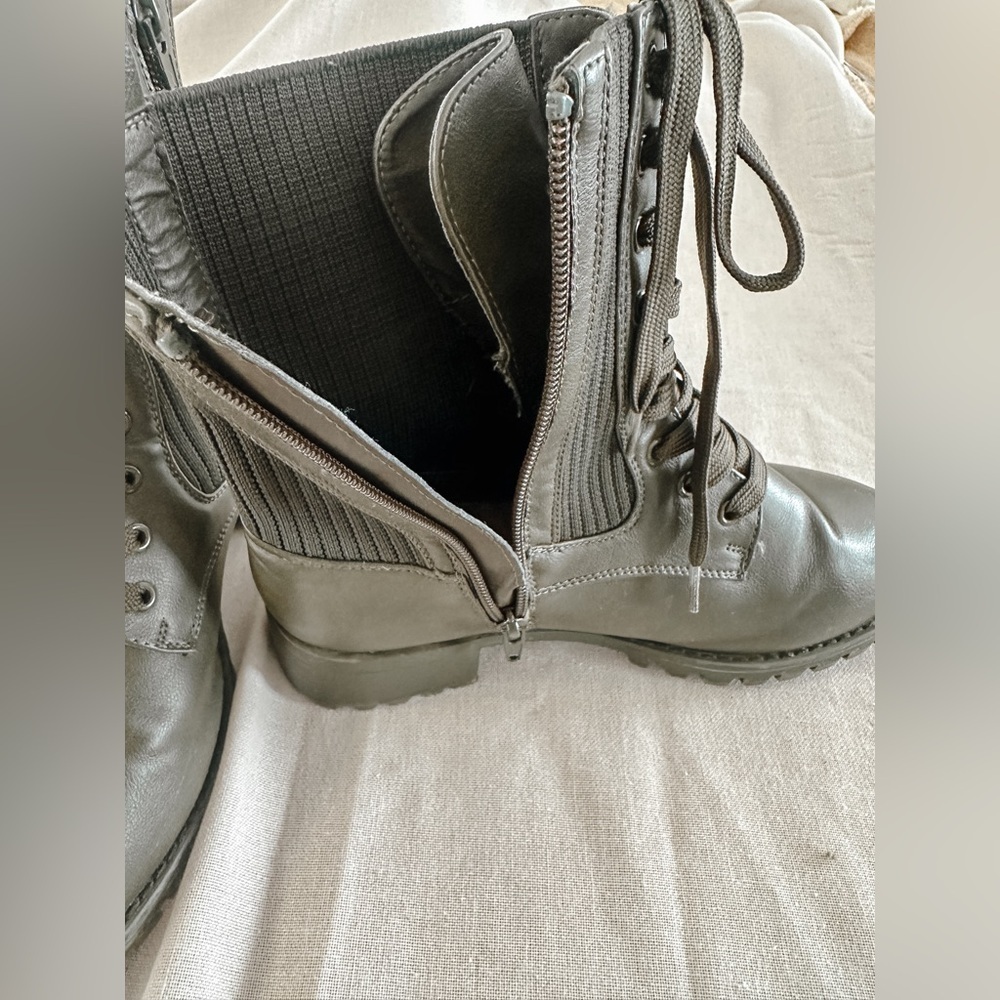 Army Green Combat Boots - Lace Front/Side Zip - Penn 8WW - Picture 4 of 11